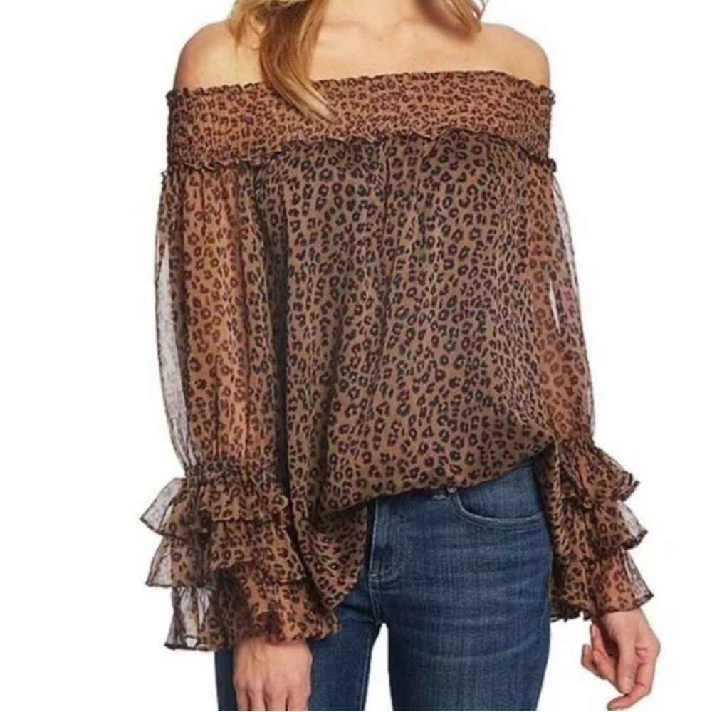 CeCe Off Shoulder Ruffle Leopard Print Top Size Medium